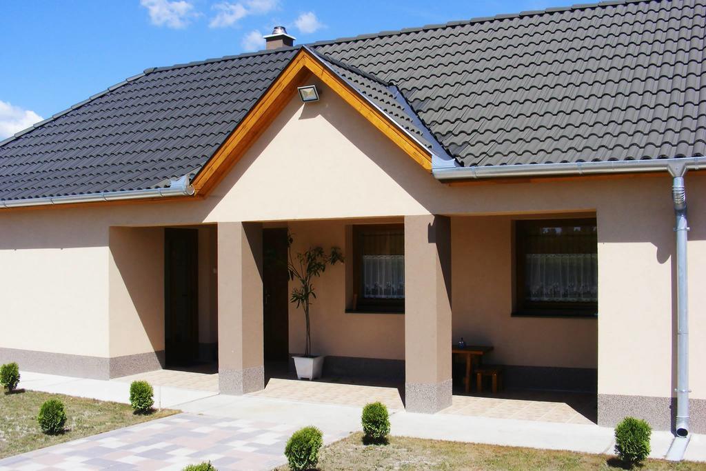 Szerencsecsillag Vendeghaz Otel Kiskoros Dış mekan fotoğraf
