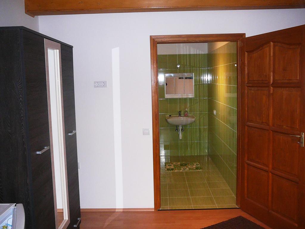 Szerencsecsillag Vendeghaz Otel Kiskoros Dış mekan fotoğraf