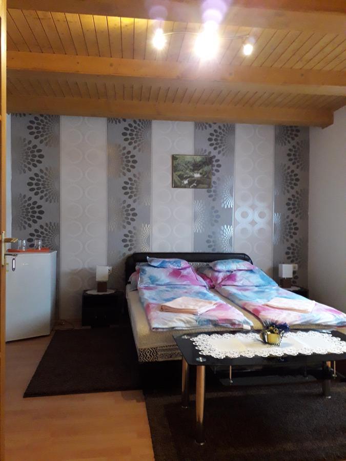 Szerencsecsillag Vendeghaz Otel Kiskoros Dış mekan fotoğraf