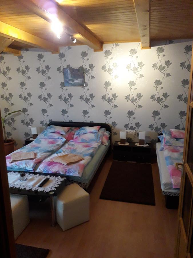 Szerencsecsillag Vendeghaz Otel Kiskoros Dış mekan fotoğraf
